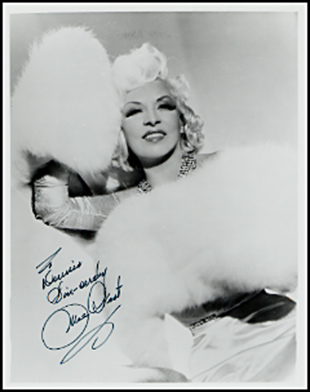 Lot 1382 Mae West