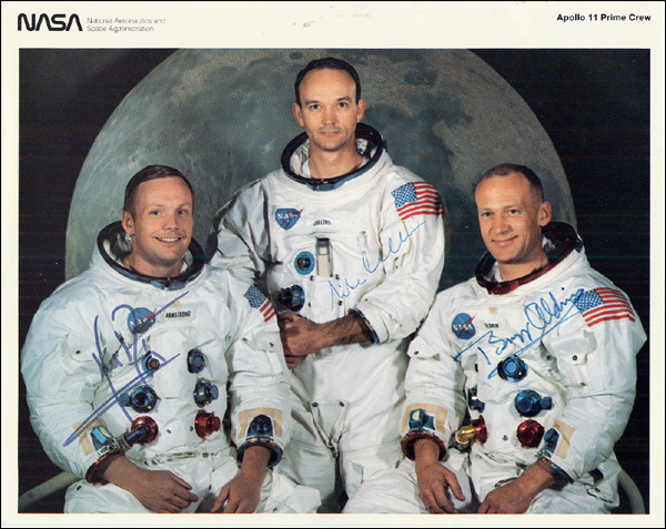 Lot 320  Apollo 11