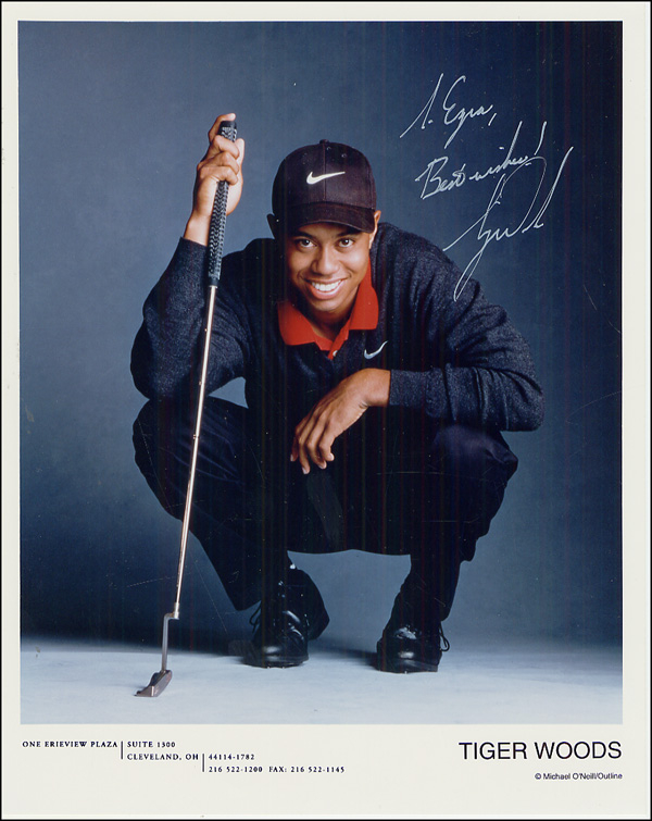 Lot 2210 Tiger Woods