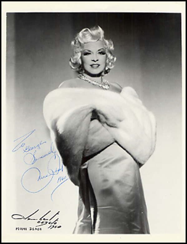 Lot 2218 Mae West
