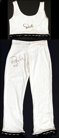 Lot #1000 Pamela Anderson - Image 1