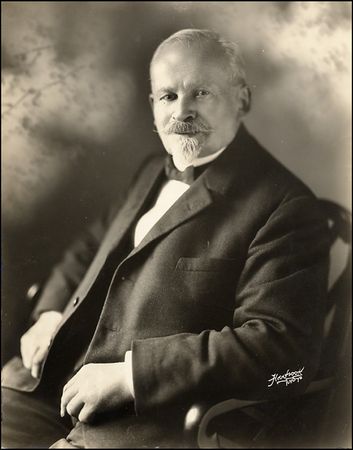 Lot #314 Emile Coué - Image 1