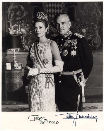 Lot #2411 Grace Kelly - Image 1