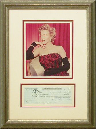 Lot #2586 Marilyn Monroe - Image 2
