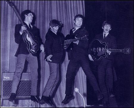 Lot #1586 Beatles & Others - Image 10