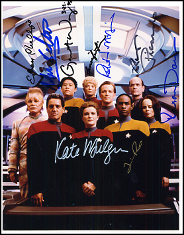 Lot 2350  Star Trek: Voyager