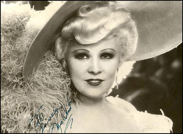 Lot 2206 Mae West