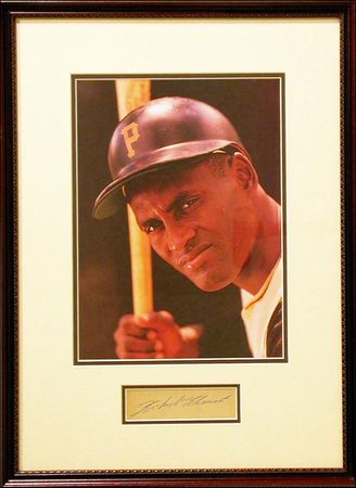 Lot #2653 Roberto Clemente - Image 2