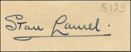 Lot #1874 Laurel and Hardy - Image 2