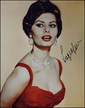 Lot #1729 Italian Actresses - Image 2