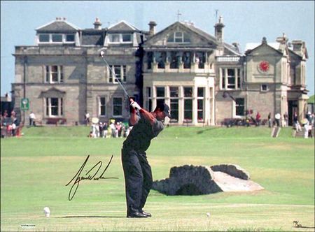 Lot #2682 Tiger Woods - Image 1