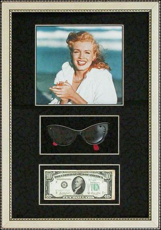 Lot #1803 Marilyn Monroe - Image 2