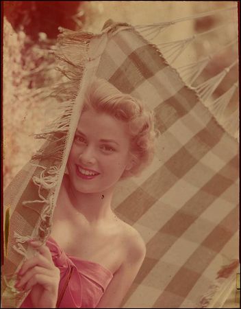Lot #1633 Grace Kelly - Image 1