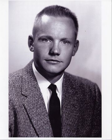 Lot #611 Neil Armstrong - Image 2