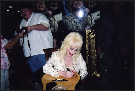 Lot #1117 Dolly Parton - Image 2