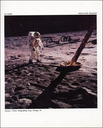 Lot #527 Apollo 11 - Image 2