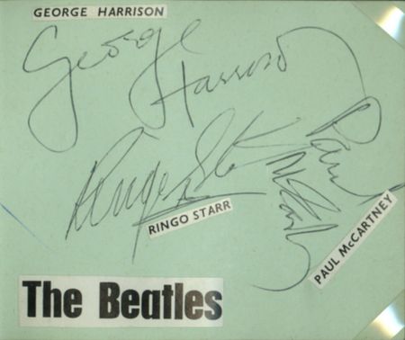 Lot #1052 Beatles - Image 1