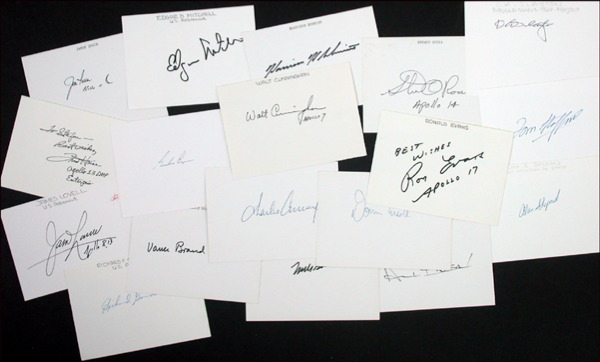 Lot 826 Astronauts