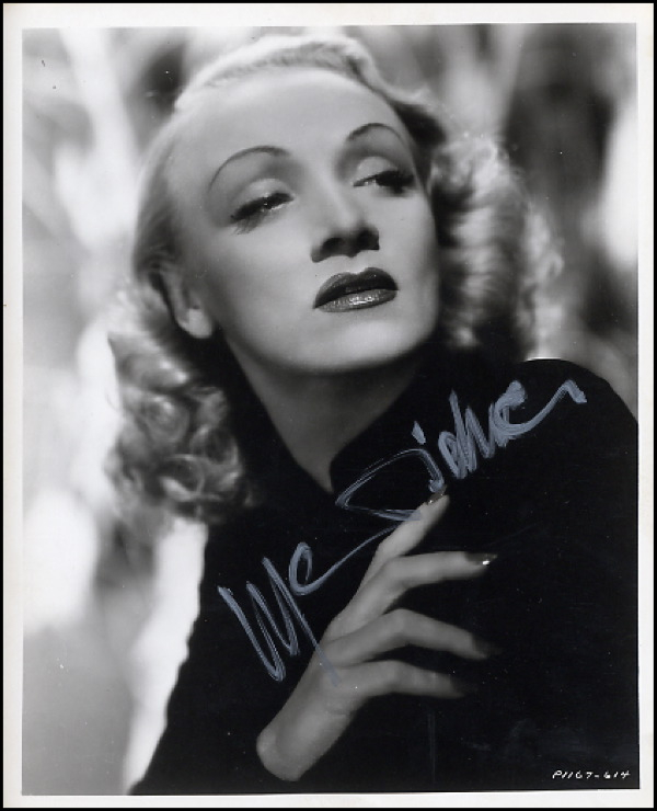 Lot 1823 Marlene Dietrich