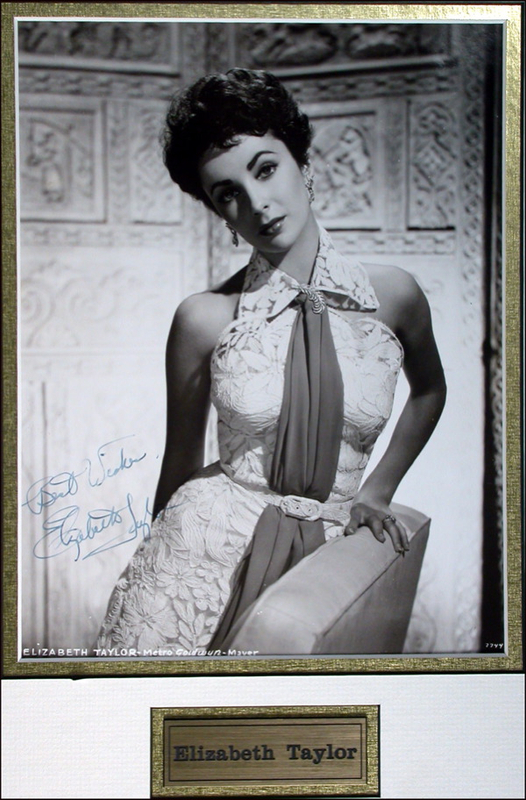Lot 2568 Elizabeth Taylor