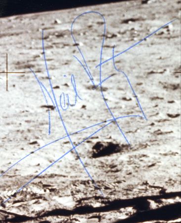Lot #663 Neil Armstrong - Image 1