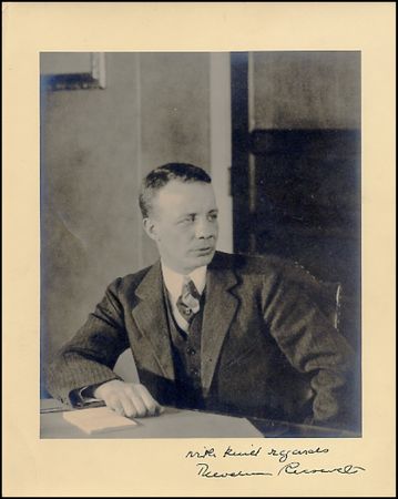 Lot #538 WWII Heroes - Image 1