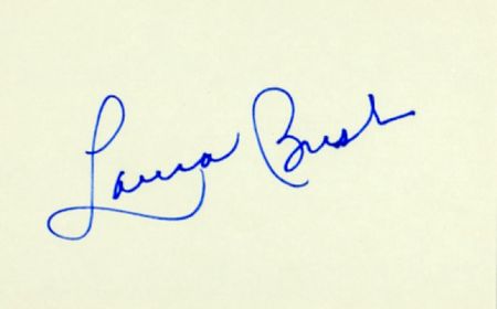 Lot #10 George W. and Laura Bush - Image 2