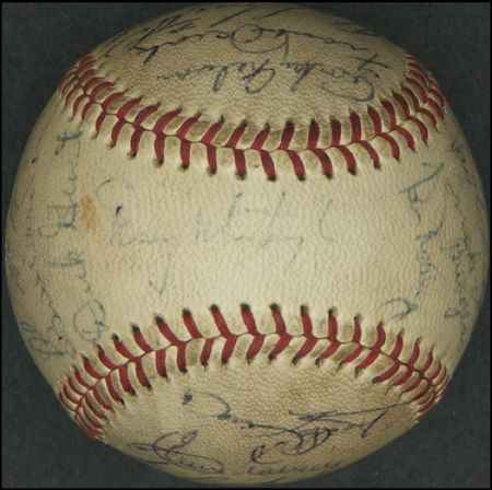 Lot #1980 Pittsburgh Pirates - Image 1