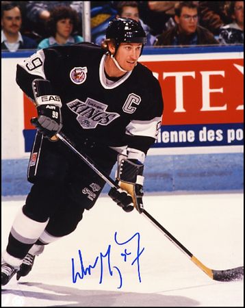 Lot #1891 Wayne Gretzky - Image 1