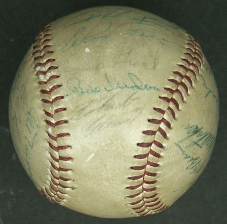 Lot #1942 Pittsburgh Pirates - Image 2