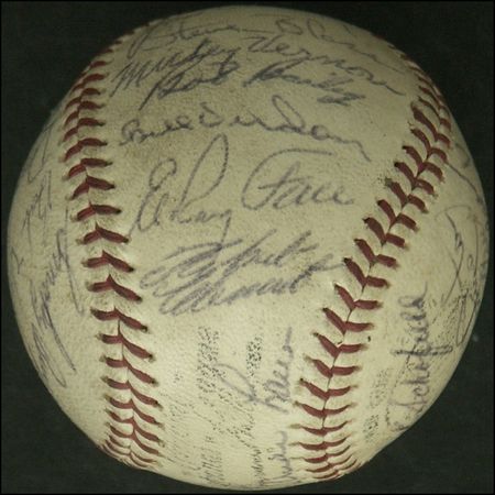 Lot #1943 Pittsburgh Pirates - Image 1
