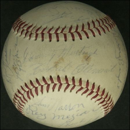Lot #1944 Pittsburgh Pirates - Image 1