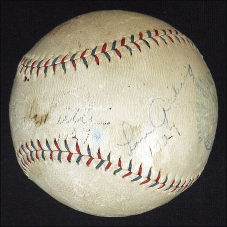 Lot #2011 Babe Ruth and Lou Gehrig - Image 3
