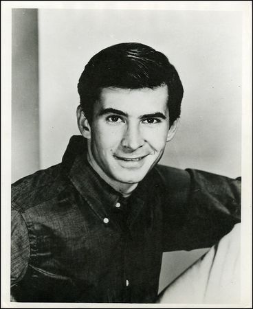 Lot #958 Actors and Actresses - Image 1
