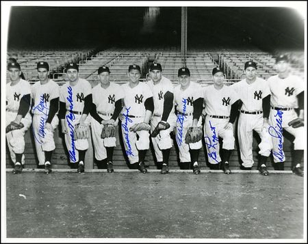 Lot #1912 NY Yankees - Image 1