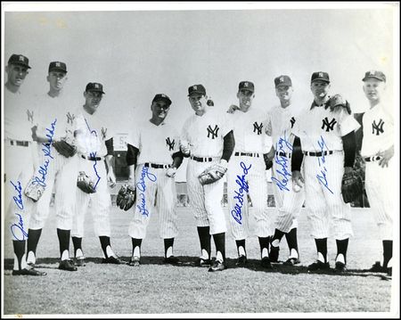 Lot #1912 NY Yankees - Image 2