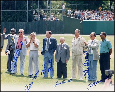 Lot #1708 Baseball: Hall of Famers - Image 2