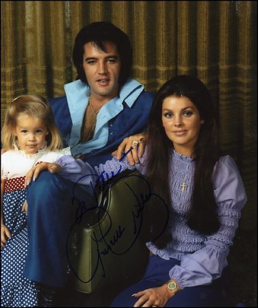 Lot #1489 Priscilla Presley - Image 2