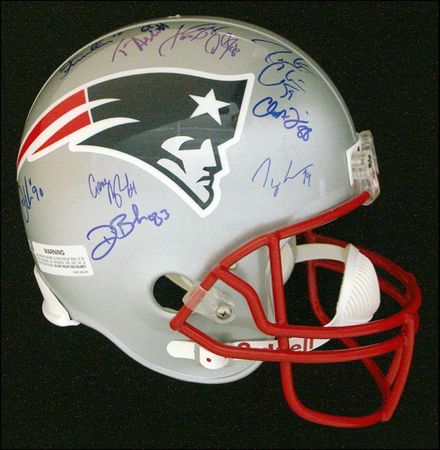 Lot #1900 New England Patriots - Image 1