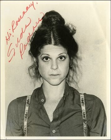 Lot #1489 Gilda Radner - Image 1