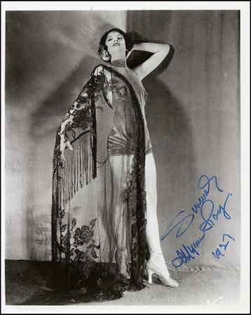 Lot #1150 De-Lovely Ladies of Film - Image 4