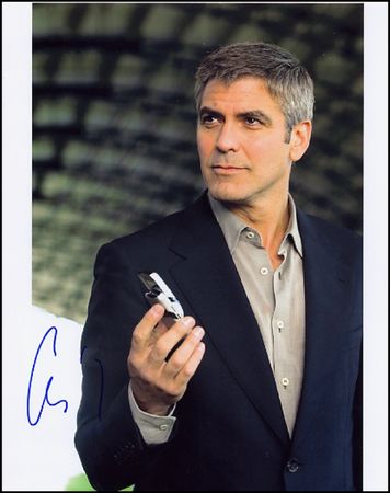 Lot #1029 George Clooney - Image 3