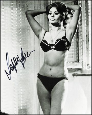 Lot #1237 Sophia Loren - Image 3