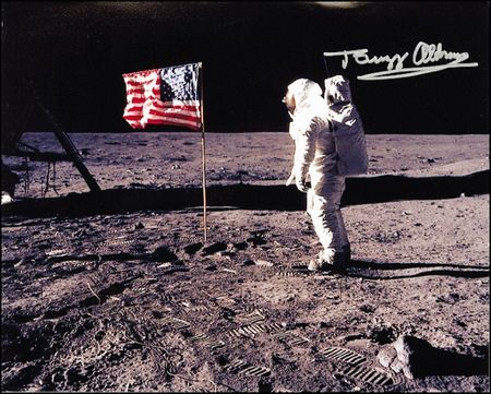 Lot #557 Buzz Aldrin - Image 3