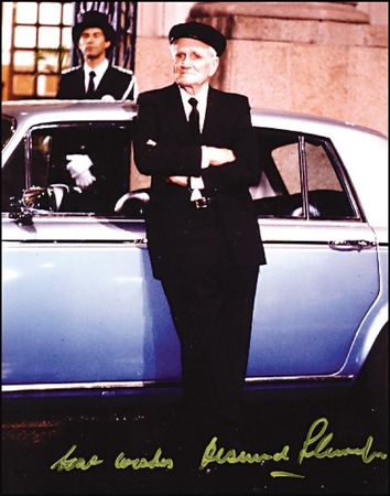 Lot #1237 James Bond: Headquarters - Image 3