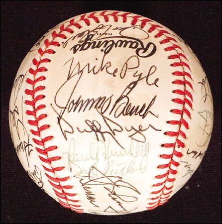 Lot #1456 Baseball Hall of Famers - Image 1