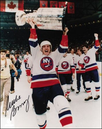 Lot #1609 NY Islanders - Image 2
