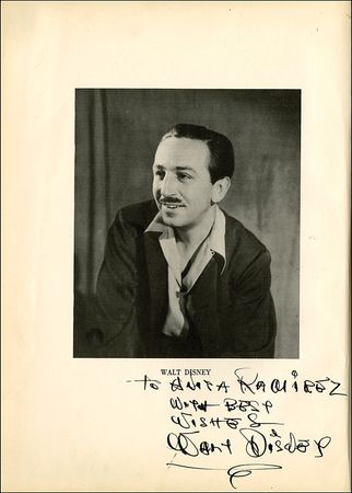 Lot #769 Walt Disney - Image 1