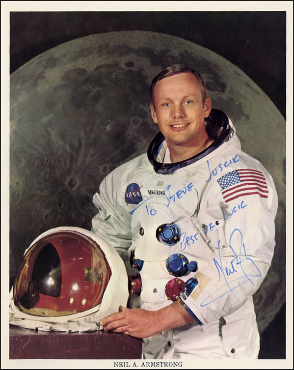 Lot 557 Neil Armstrong