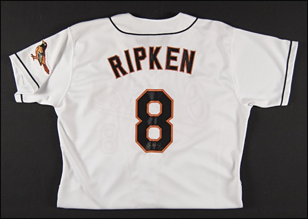 Lot 1570 Cal Ripken, Jr
